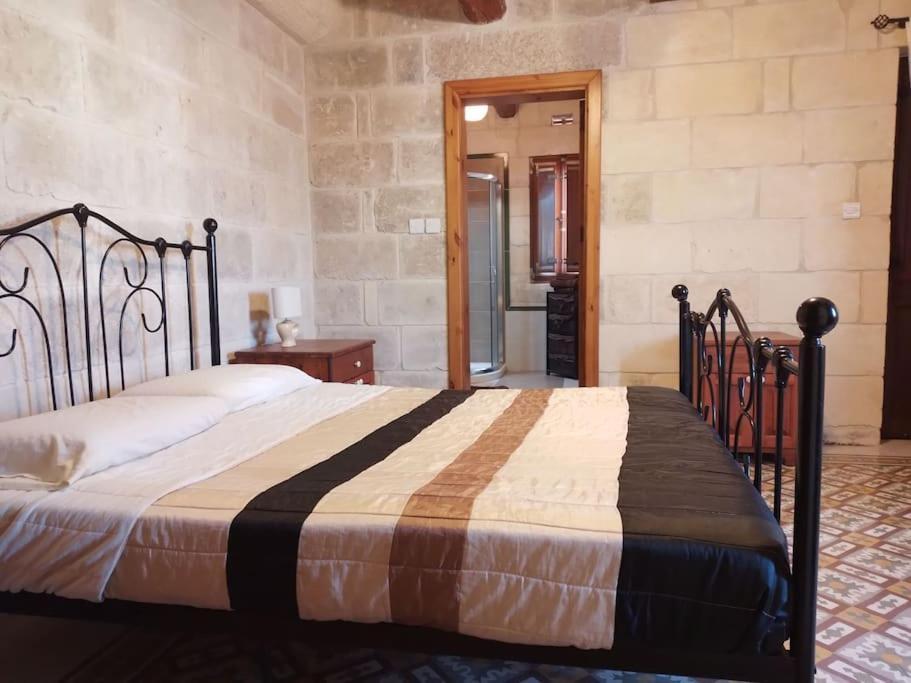 Geligiz Farmhouse Għajnsielem Εξωτερικό φωτογραφία